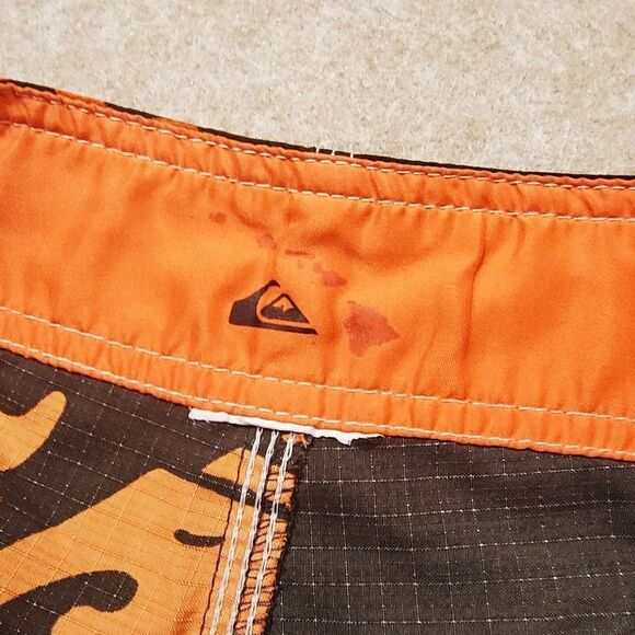 Quicksilver Men's Board Shorts Black and Orange Swim Shorts #2 - Picture 7 of 8